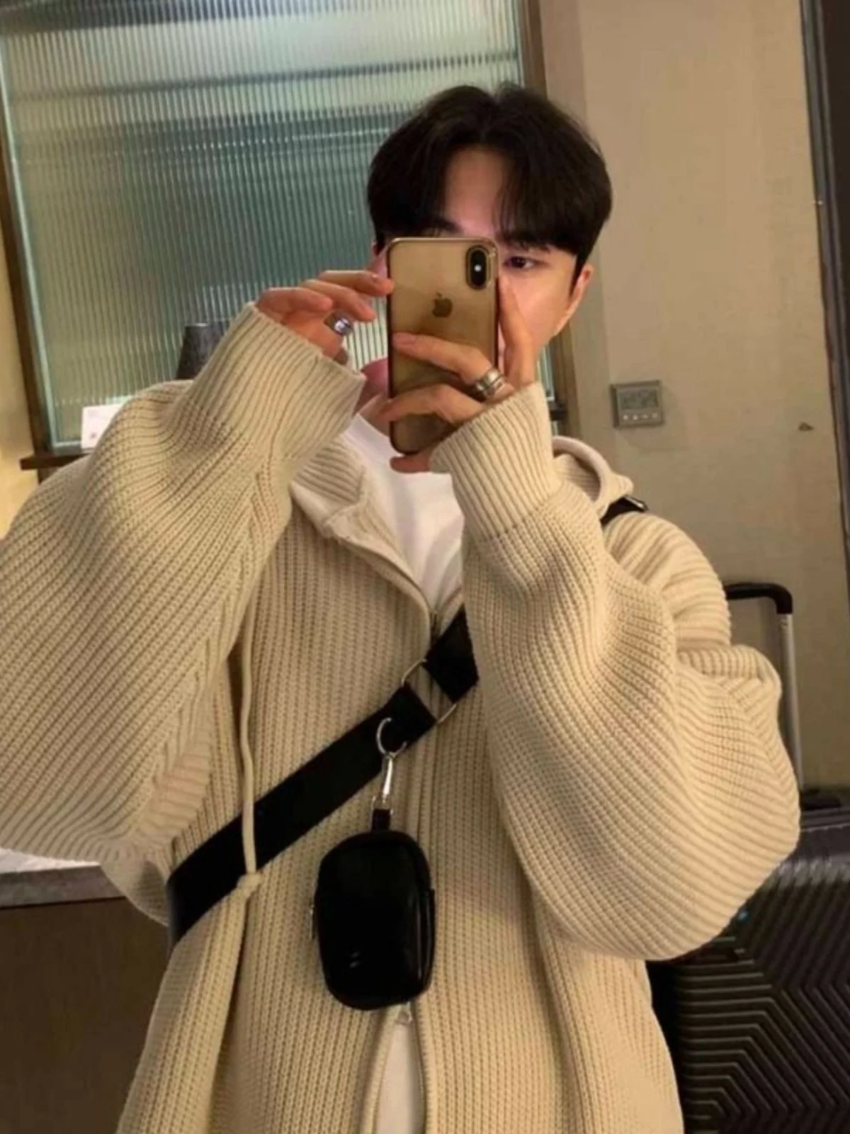 Мужской вязаный свитер в американском уличном стиле, винтажный, модный, брендовый, крутой, для осеннего сезона, мягкий, удобный, матовый
Мужской вязаный свитер в американском уличном стиле, винтажный, модный, брендовый, крутой, для осеннего сезона, мягкий, удобный, матовый