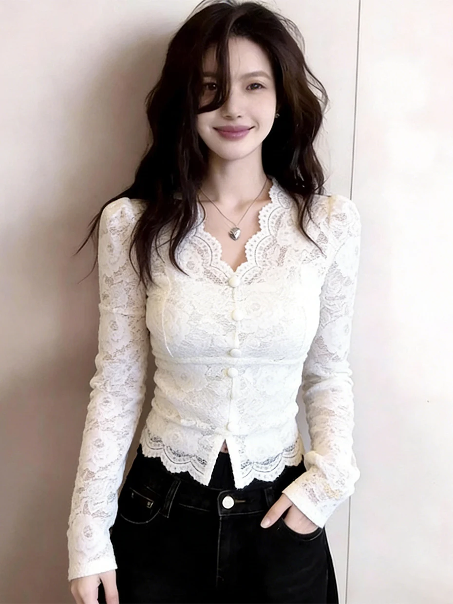 Elegant Low-Neck Lace Shirt Women's Base Layer Early Spring Beautiful Matching Slimming Short Sexy Small Top
Elegant Low-Neck Lace Shirt Women's Base Layer Early Spring Beautiful Matching Slimming Short Sexy Small Top