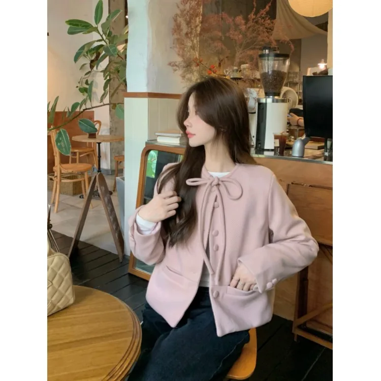 Женское шерстяное пальто Ele Round с бантом, повседневное, длинное, однотонное, без капюшона
Женское шерстяное пальто Ele Round с бантом, повседневное, длинное, однотонное, без капюшона