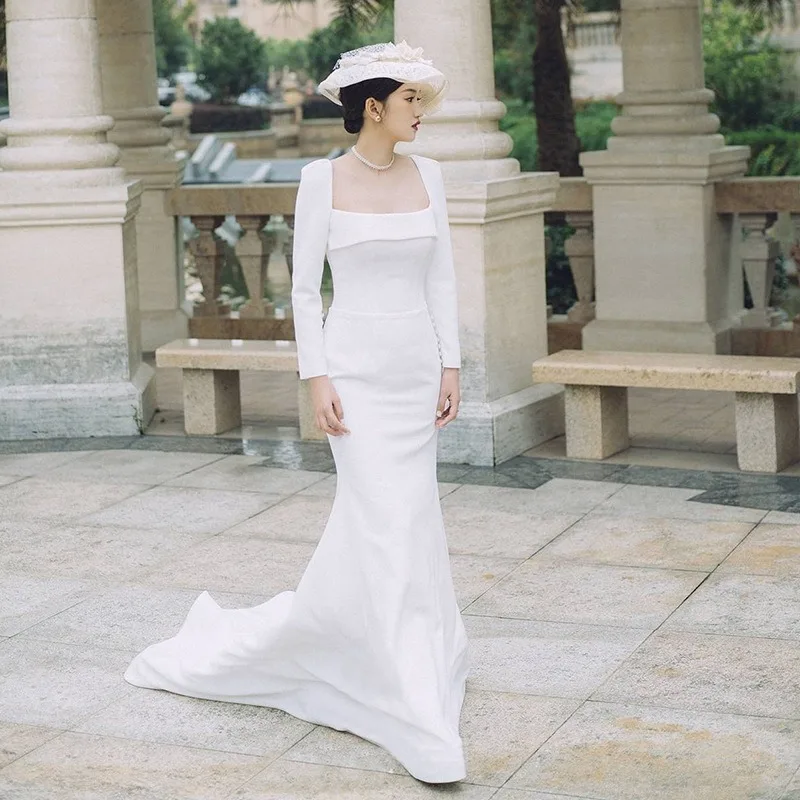 Satin Light Wedding Dress 2025 New Temperament Simple Long Sleeve Retro Fishtail Quarter Collar Long Sleeve Evening Dresses
Satin Light Wedding Dress 2025 New Temperament Simple Long Sleeve Retro Fishtail Quarter Collar Long Sleeve Evening Dresses