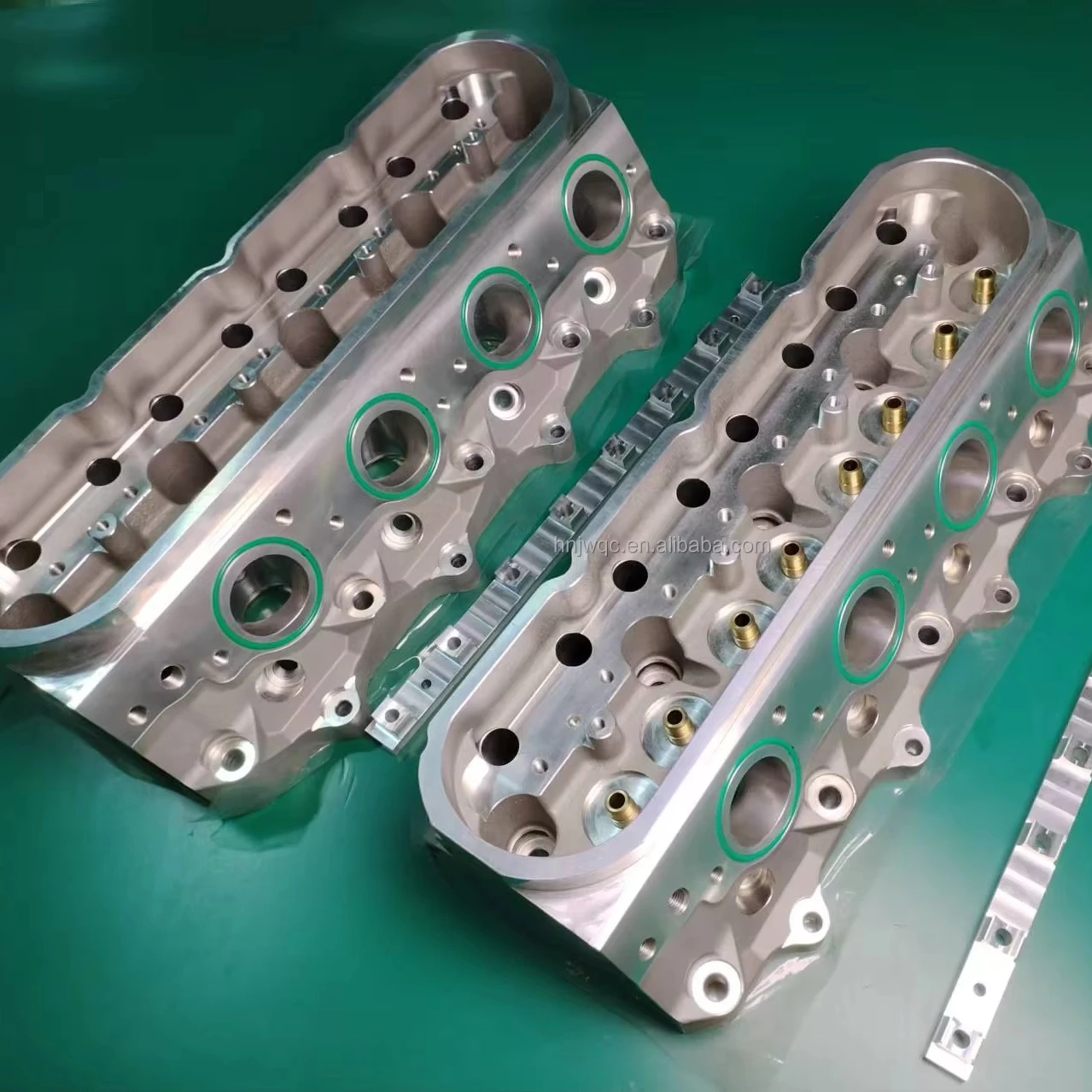 LS3 Cylinder Head/Complete Assy LS3 263 260 276 240 260 CNC for G M CHE VROLET LS3Cylinder Head
LS3 Cylinder Head/Complete Assy LS3 263 260 276 240 260 CNC for G M CHE VROLET LS3Cylinder Head