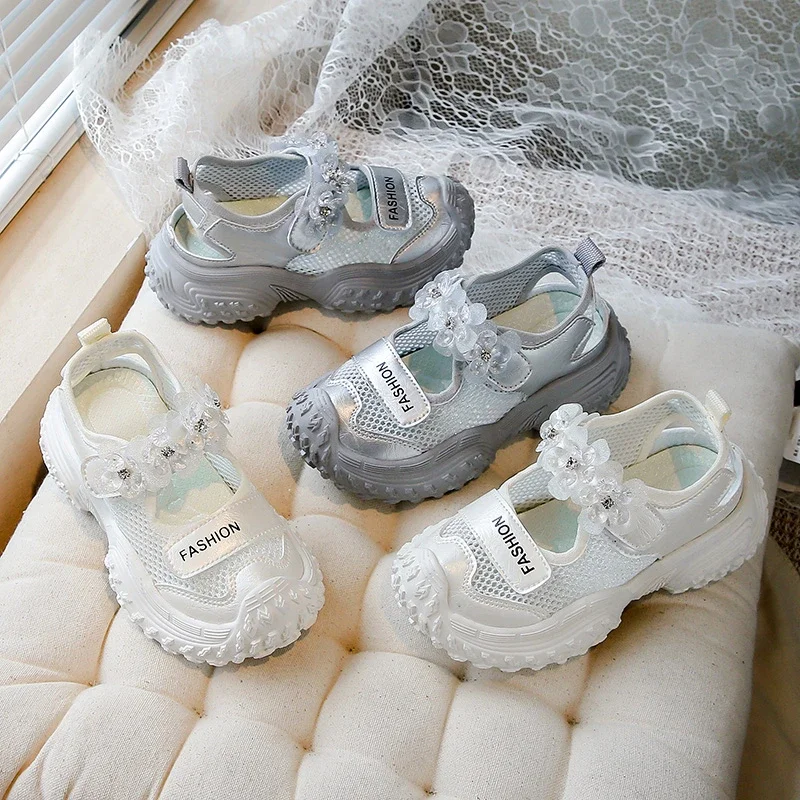 Children Sneakers for Girls 2025 Summer New Fashion Korean Style Soft Bottom Anti-slippery Versatile Princess Cut-outs Sandals
Children Sneakers for Girls 2025 Summer New Fashion Korean Style Soft Bottom Anti-slippery Versatile Princess Cut-outs Sandals