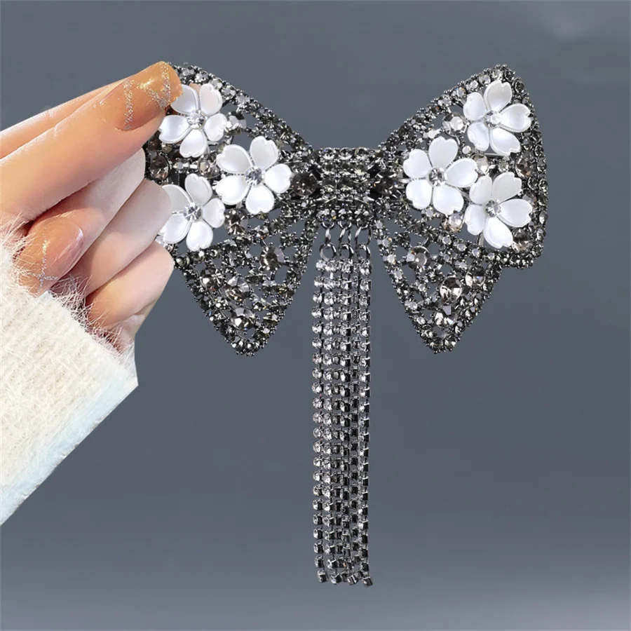 New Korean Bow crystal Chain Barrettes Hairpins For Women Rhinestone Spring Hair Clips Pearls Headband Ponytail Hair Accessories
New Korean Bow crystal Chain Barrettes Hairpins For Women Rhinestone Spring Hair Clips Pearls Headband Ponytail Hair Accessories