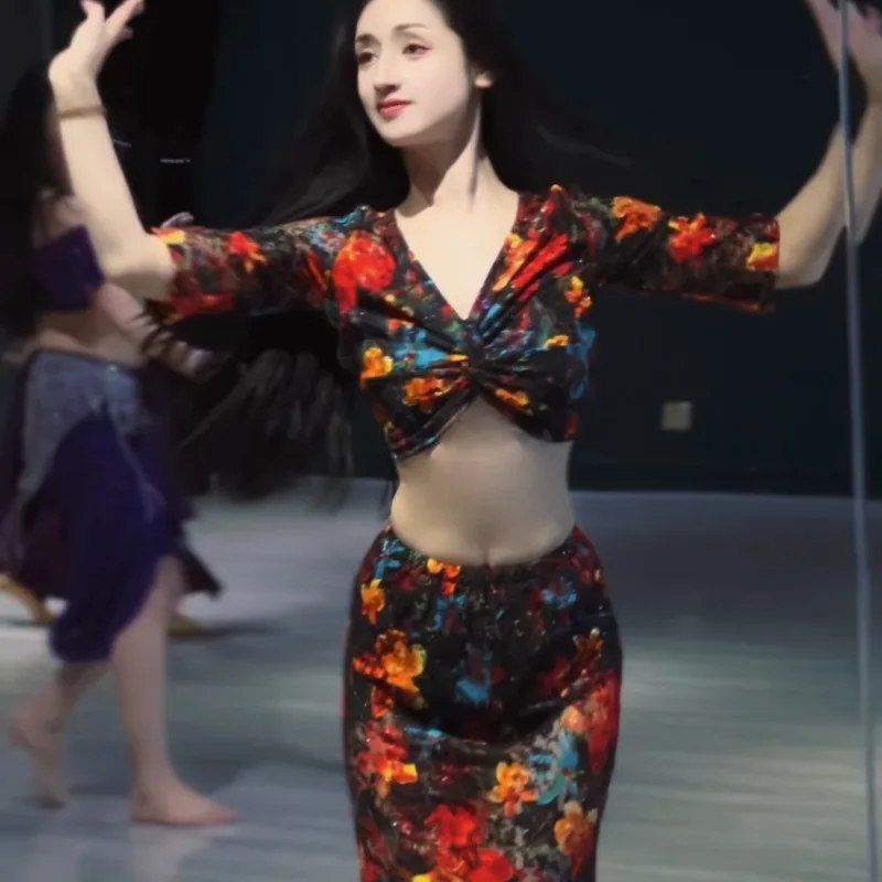 Customized Belly Dance Costume Set Performance Class Dress Sexy Practice Clothes Black Lace Fishtail Skirt Beginner
Customized Belly Dance Costume Set Performance Class Dress Sexy Practice Clothes Black Lace Fishtail Skirt Beginner