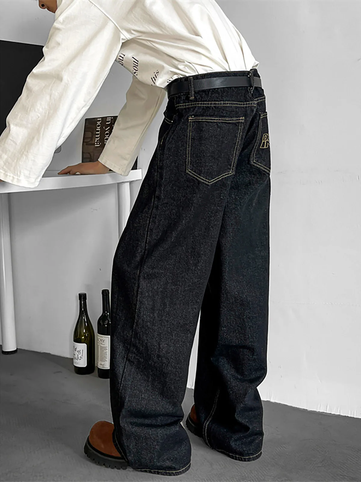 Retro American Washed Small Audience Jeans Men Women Loose Straight Leg Slimming Stack Wide Leg Vintage Long Trousers Trendy
Retro American Washed Small Audience Jeans Men Women Loose Straight Leg Slimming Stack Wide Leg Vintage Long Trousers Trendy
