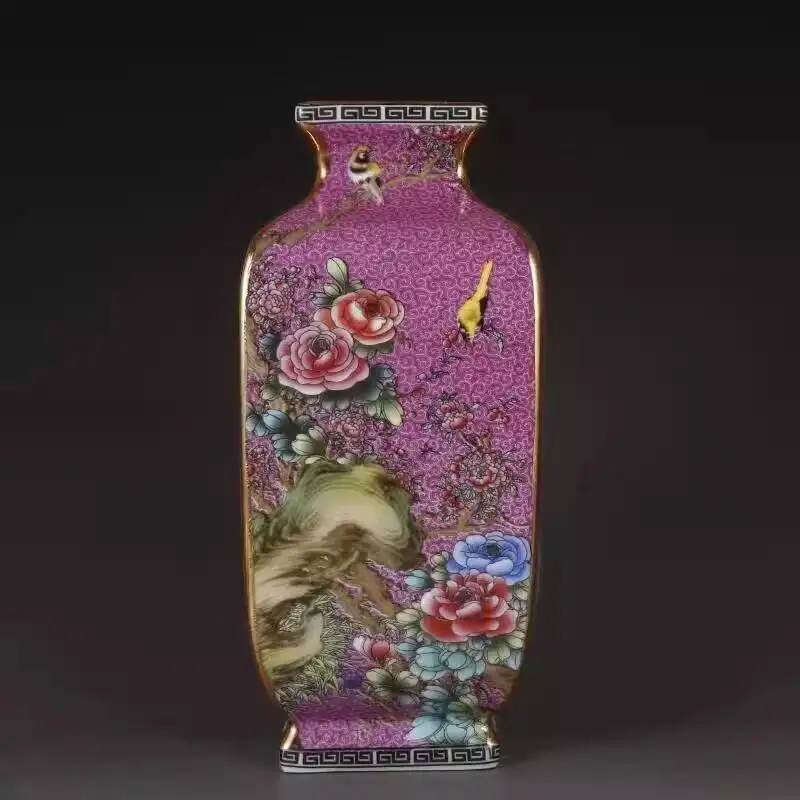 Chinese Qingqianlong Purple Enamel Porcelain Vase With Floral And Bird Pattern 10.0
Chinese Qingqianlong Purple Enamel Porcelain Vase With Floral And Bird Pattern 10.0