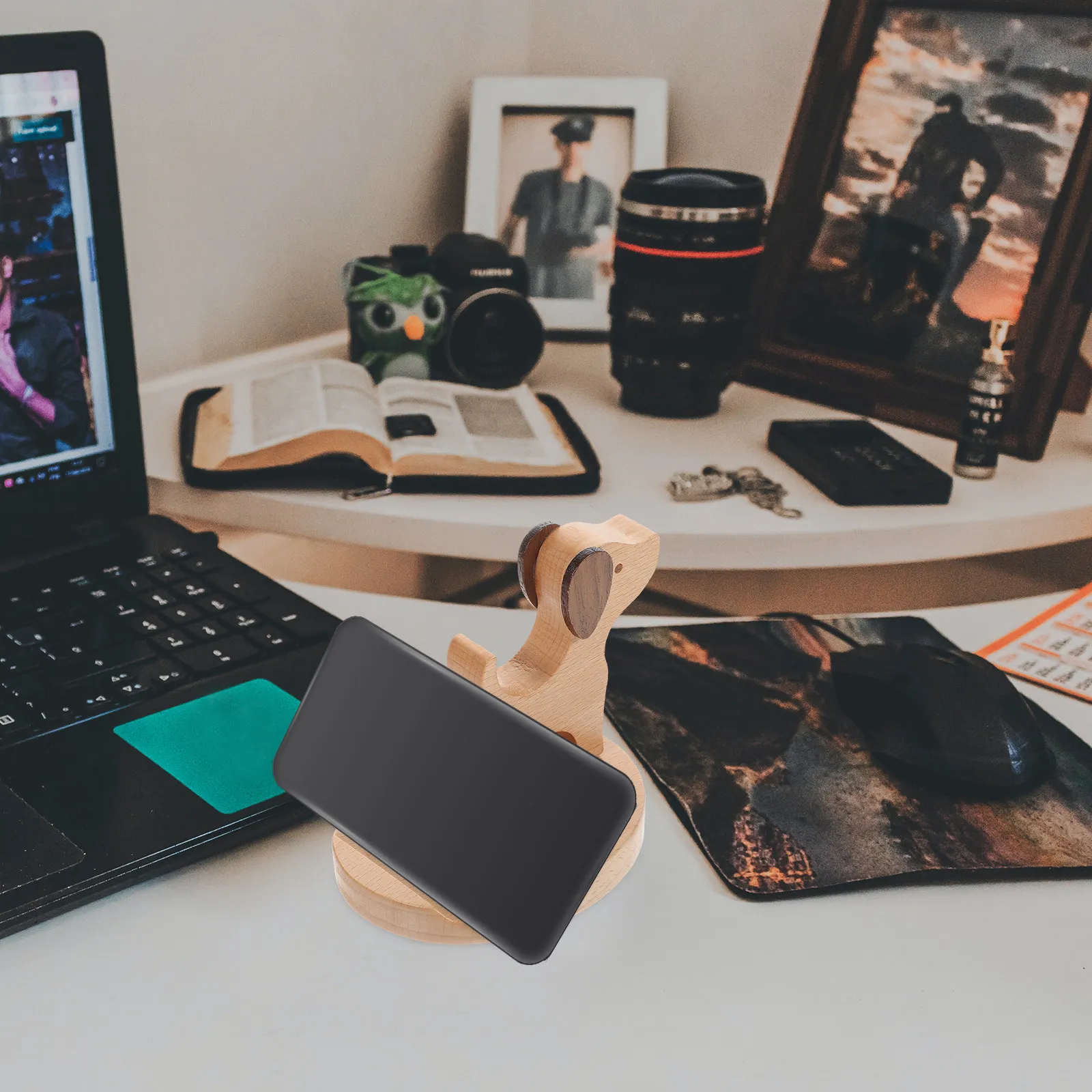 1pc Wooden Dog Shape Desktop Universal Mobile Phone Holder Stand For Mobile Universal Holder Display Rack Phone Support
1pc Wooden Dog Shape Desktop Universal Mobile Phone Holder Stand For Mobile Universal Holder Display Rack Phone Support