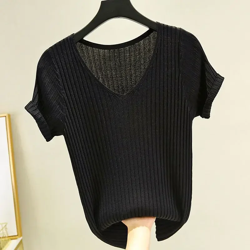 2025 Summer Women's Sweater Short Sleeve V-neck Knit Shirt Casual Korean Pullovers Stripe Bottoming Shirt Slim Fit Jumpers
2025 Summer Women's Sweater Short Sleeve V-neck Knit Shirt Casual Korean Pullovers Stripe Bottoming Shirt Slim Fit Jumpers