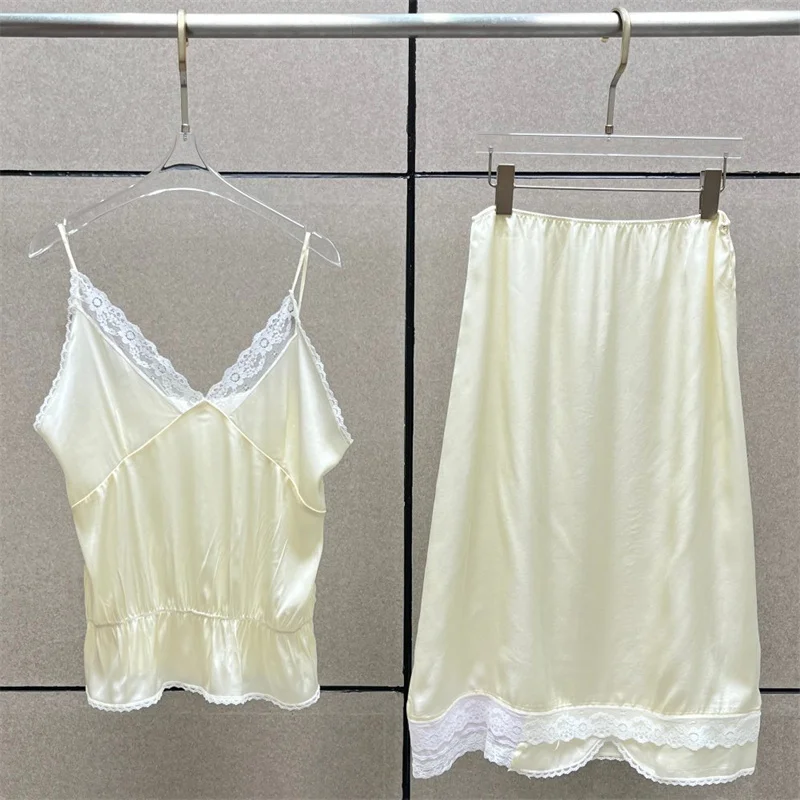 Women's vest New lace patchwork sleeveless top for summer 2026 Sexy backless women's corset suspender tanks top women's t-shirt
Women's vest New lace patchwork sleeveless top for summer 2026 Sexy backless women's corset suspender tanks top women's t-shirt