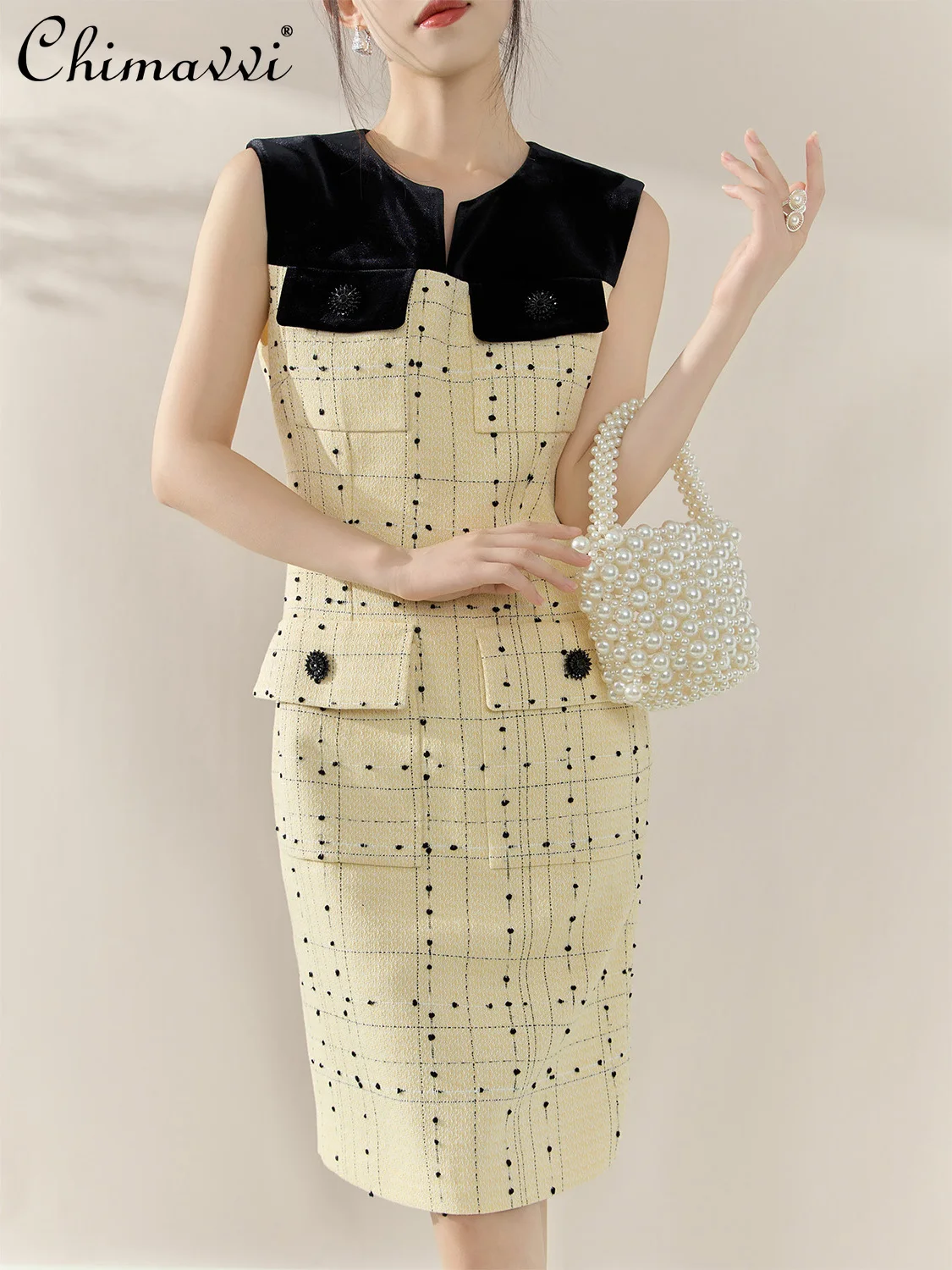 French Elegant Temperament Socialite Plaid Dress Round Neck Sleeveless Splicing High Waist Hip-wrapped Short Dress Women Summer
French Elegant Temperament Socialite Plaid Dress Round Neck Sleeveless Splicing High Waist Hip-wrapped Short Dress Women Summer