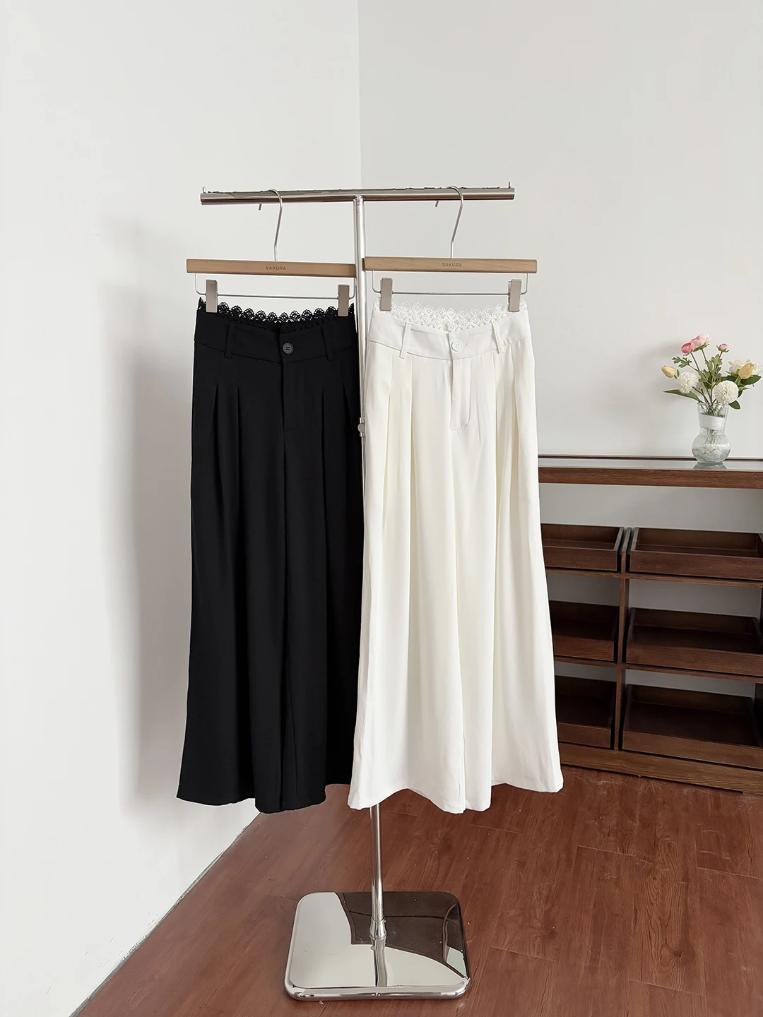 High Waist Wide Leg Pants Women's Lace Hook Floral Casual Summer New Style Slimming Versatile Drapey Loose Fit Long Trousers
High Waist Wide Leg Pants Women's Lace Hook Floral Casual Summer New Style Slimming Versatile Drapey Loose Fit Long Trousers