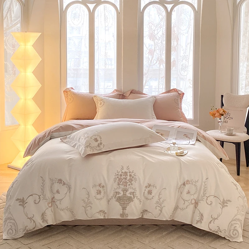 Vintage European Palace Style Flowers Embroidery Luxury Bedding Set 100% Cotton Duvet Cover Set Flat/Fitted Bed Sheet Pillowcase
Vintage European Palace Style Flowers Embroidery Luxury Bedding Set 100% Cotton Duvet Cover Set Flat/Fitted Bed Sheet Pillowcase