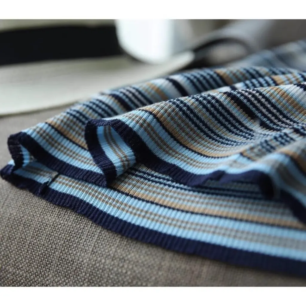 Women's Knitted Sweater V-Neck Short-Sleeved Slimming Stripes Ice Silk Top Versatile Thin T-Shirt for Summer
Women's Knitted Sweater V-Neck Short-Sleeved Slimming Stripes Ice Silk Top Versatile Thin T-Shirt for Summer