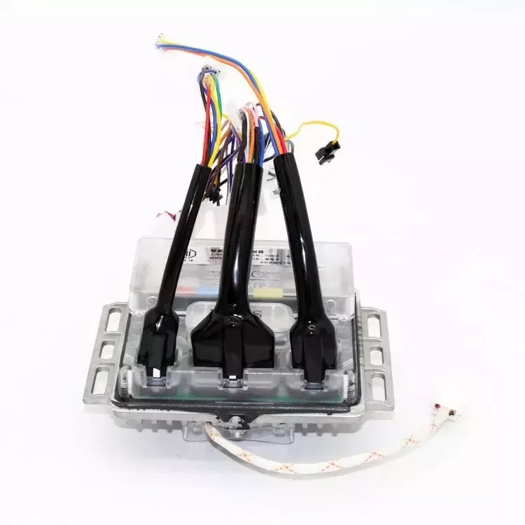 EM30 7240S FOC Scooter With Fan DC Scooter Sine Silent Motor Controller
EM30 7240S FOC Scooter With Fan DC Scooter Sine Silent Motor Controller