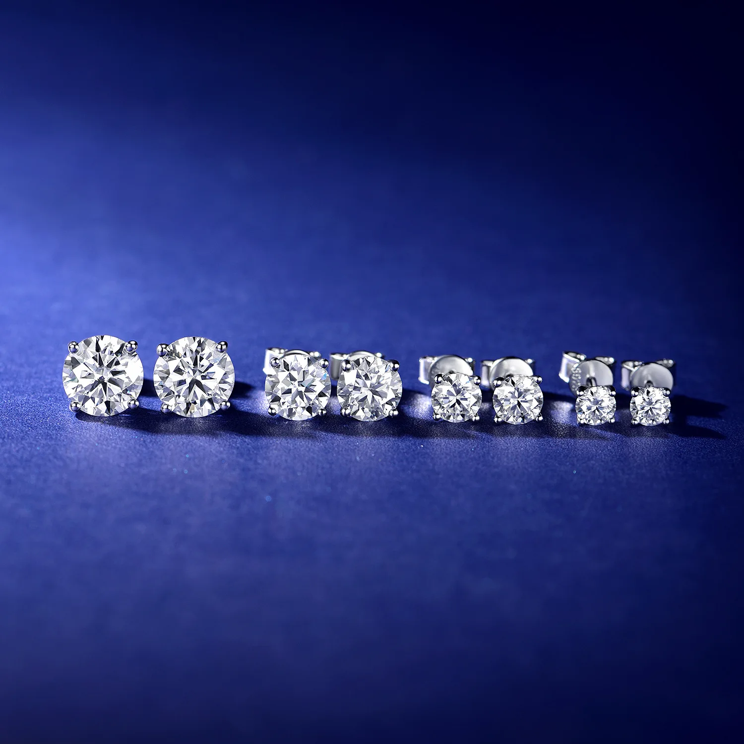 Мини-серьги с муассанитом 3/4/5 мм для женщин, серьги из стерлингового серебра 925 пробы INS Trend, свадебные серьги-гвоздики, ювелирные изделия Brincos de P интеллект
Мини-серьги с муассанитом 3/4/5 мм для женщин, серьги из стерлингового серебра 925 пробы INS Trend, свадебные серьги-гвоздики, ювелирные изделия Brincos de P интеллект