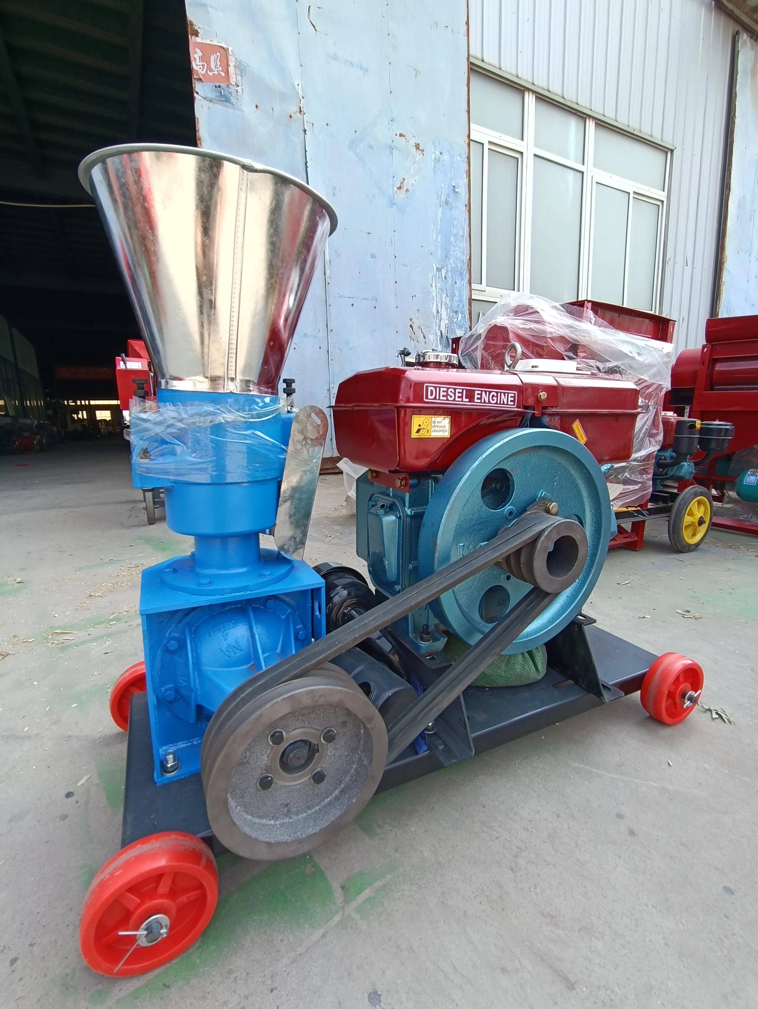 Chicken Cattle Pig Feed Pellet Machine, Multi-Purpose Animal Food Pellet Making Equipment for Farming
Chicken Cattle Pig Feed Pellet Machine, Multi-Purpose Animal Food Pellet Making Equipment for Farming