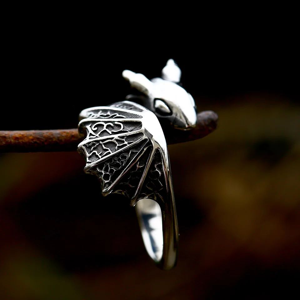 New Design Titanium Steel Dragon Ring Pterosaurs Sword Ring Flying Dragon With Wings For Men Women Creative Jewelry
New Design Titanium Steel Dragon Ring Pterosaurs Sword Ring Flying Dragon With Wings For Men Women Creative Jewelry