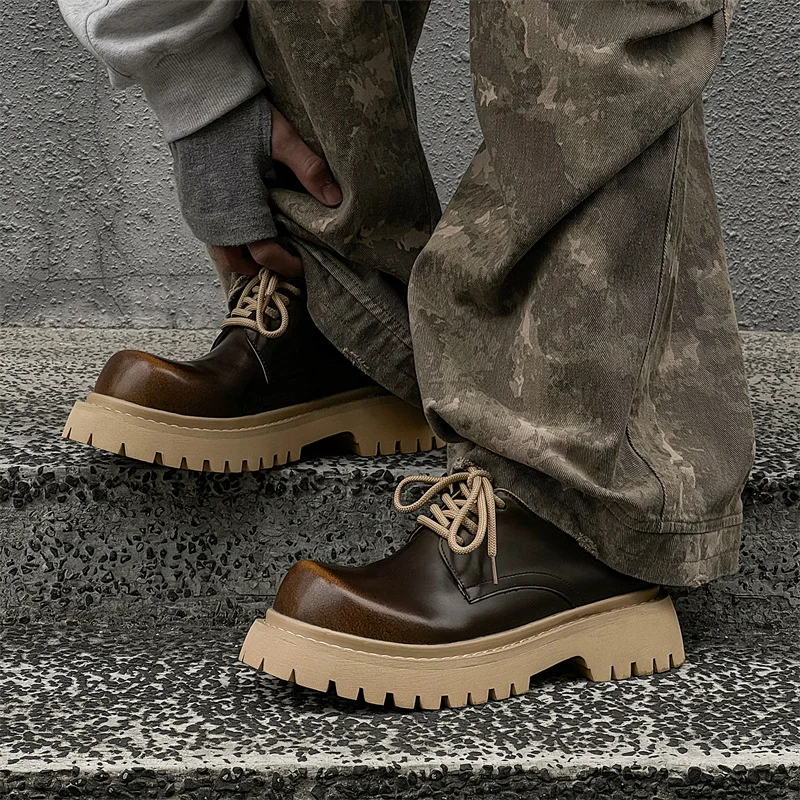 Мужские новые туфли дерби 2026 года, с круглым носком, на шнуровке, на массивной подошве, классические винтажные удобные низкие повседневные кроссовки, дизайнерская обувь для мужчин
Мужские новые туфли дерби 2026 года, с круглым носком, на шнуровке, на массивной подошве, классические винтажные удобные низкие повседневные кроссовки, дизайнерская обувь для мужчин