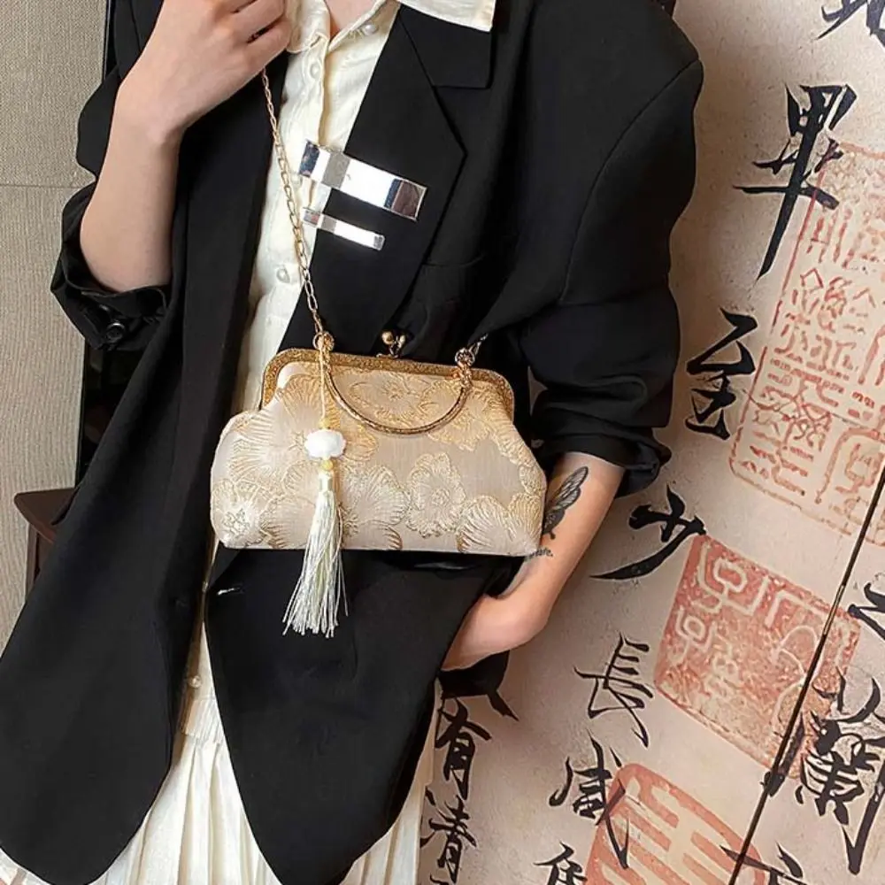 Аксессуары Cheongsam, банкетная сумка с вышивкой, наручная сумка, сумка на плечо, сумка Hanfu, большая вместительная сумка через плечо, женский клатч
Аксессуары Cheongsam, банкетная сумка с вышивкой, наручная сумка, сумка на плечо, сумка Hanfu, большая вместительная сумка через плечо, женский клатч