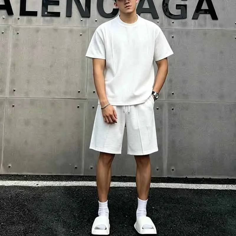 Summer Fashion Men's 3D Short Sleeve Shirt And Five-Quarter Shorts Two-Piece Set Simple And Stylish Casual Sportswear
Summer Fashion Men's 3D Short Sleeve Shirt And Five-Quarter Shorts Two-Piece Set Simple And Stylish Casual Sportswear