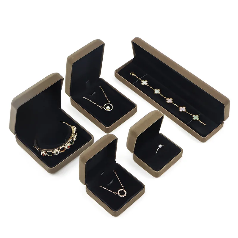 Light Luxury Velvet Jewelry Box, Storage Case for Ring Necklace Bracelet Pendant Stud Earrings, Soft Fabric Organizer
Light Luxury Velvet Jewelry Box, Storage Case for Ring Necklace Bracelet Pendant Stud Earrings, Soft Fabric Organizer