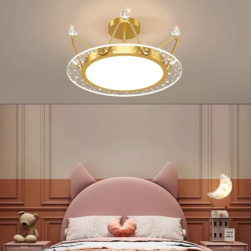 Crown bedroom lights are simple and modern, creative and warm and full of stars, children's room lights, boys' and girls' room c
Crown bedroom lights are simple and modern, creative and warm and full of stars, children's room lights, boys' and girls' room c