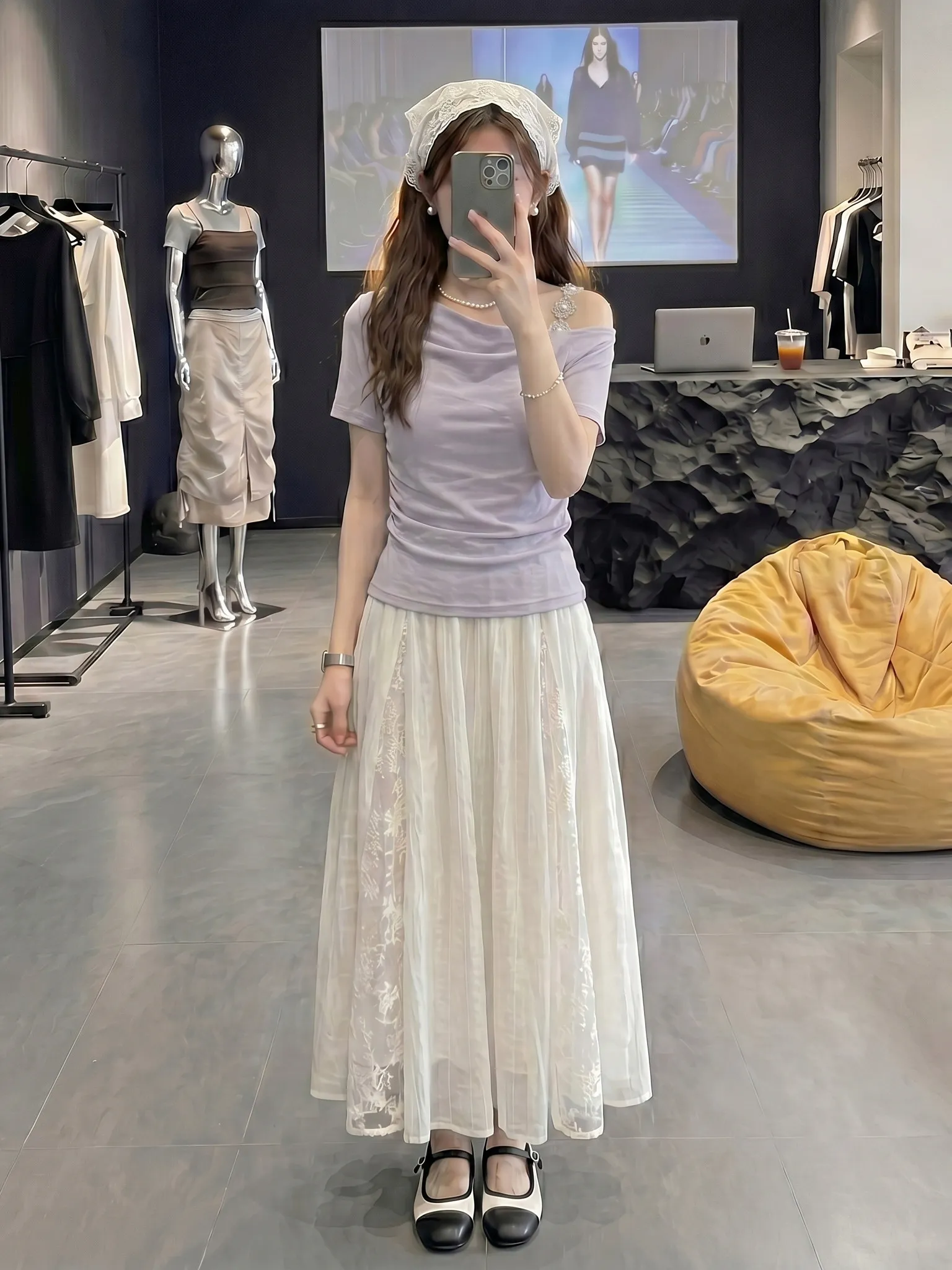 Stunning Two-Piece Set Beautiful Loose Top Half-Skirt Women's Fashion Summer Ensemble Breathable Casual Commute Style
Stunning Two-Piece Set Beautiful Loose Top Half-Skirt Women's Fashion Summer Ensemble Breathable Casual Commute Style