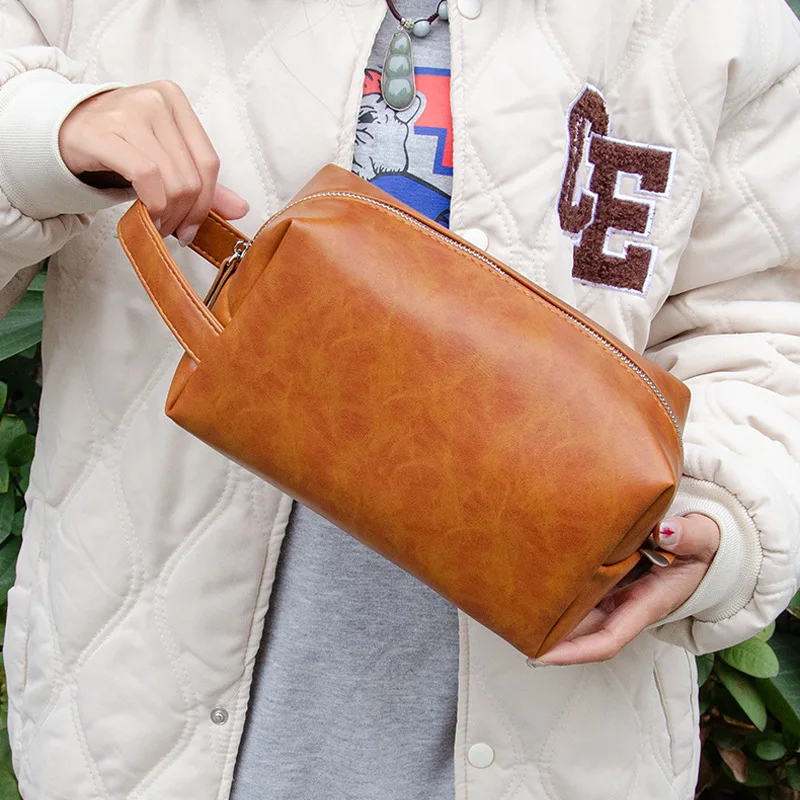 Large Capacity PU Leather Makeup Washing Storage Bag Retro Crazy Horse Leather Waterproof Handbag Niche Advanced
Large Capacity PU Leather Makeup Washing Storage Bag Retro Crazy Horse Leather Waterproof Handbag Niche Advanced