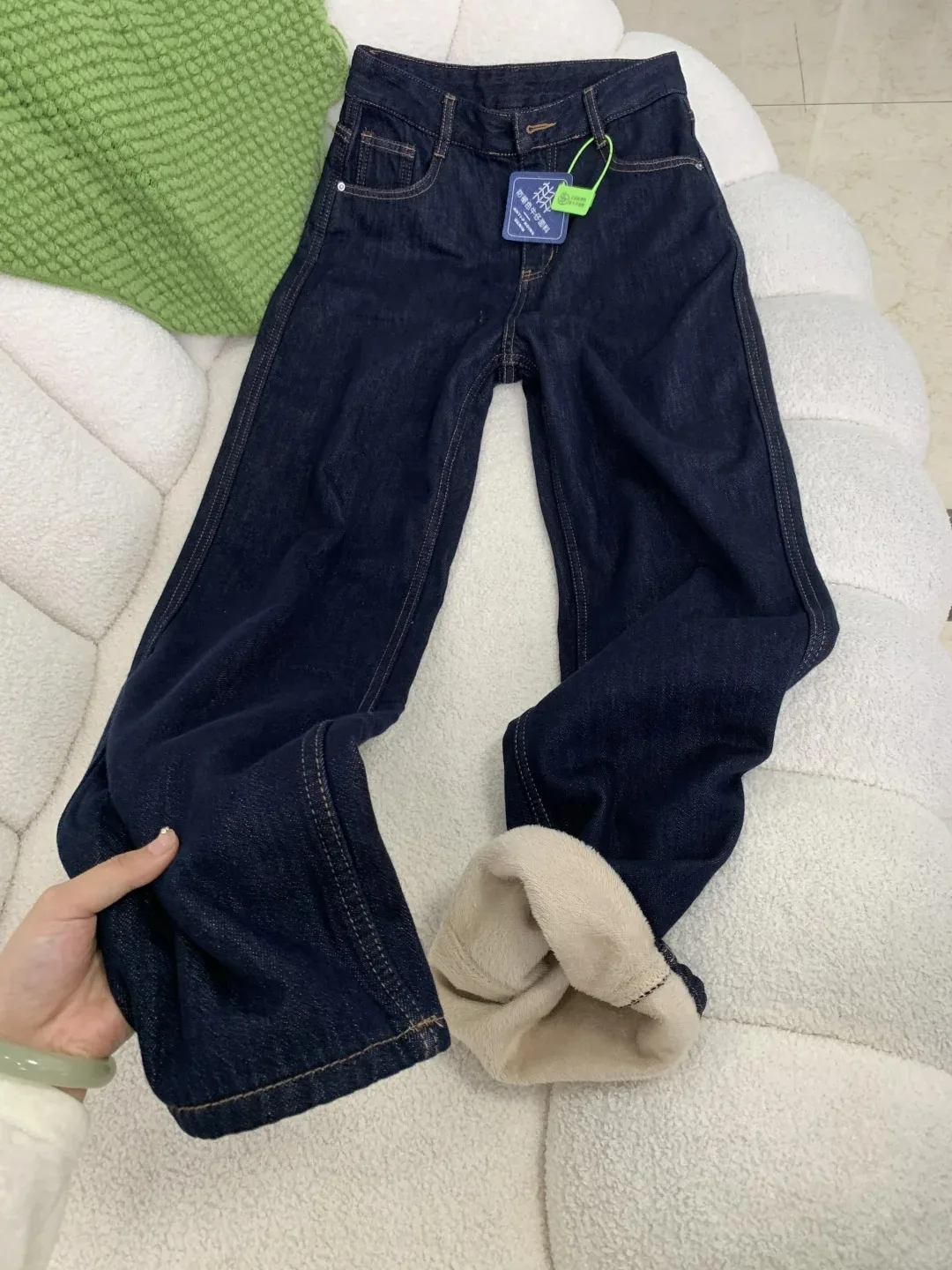 Deep Blue Fleece Lined Straight Leg Jeans Women's Winter Fashion High Waist Slimming Narrow Version Wide Leg Pants
Deep Blue Fleece Lined Straight Leg Jeans Women's Winter Fashion High Waist Slimming Narrow Version Wide Leg Pants