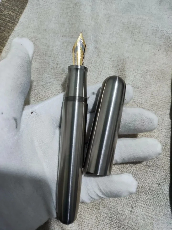 Huge Large Titanium Metal Fountain Pen Wingsung NO.8 Jinhao/Wingsung F Nib Leadership President Business Writing Smooth Gift
Huge Large Titanium Metal Fountain Pen Wingsung NO.8 Jinhao/Wingsung F Nib Leadership President Business Writing Smooth Gift