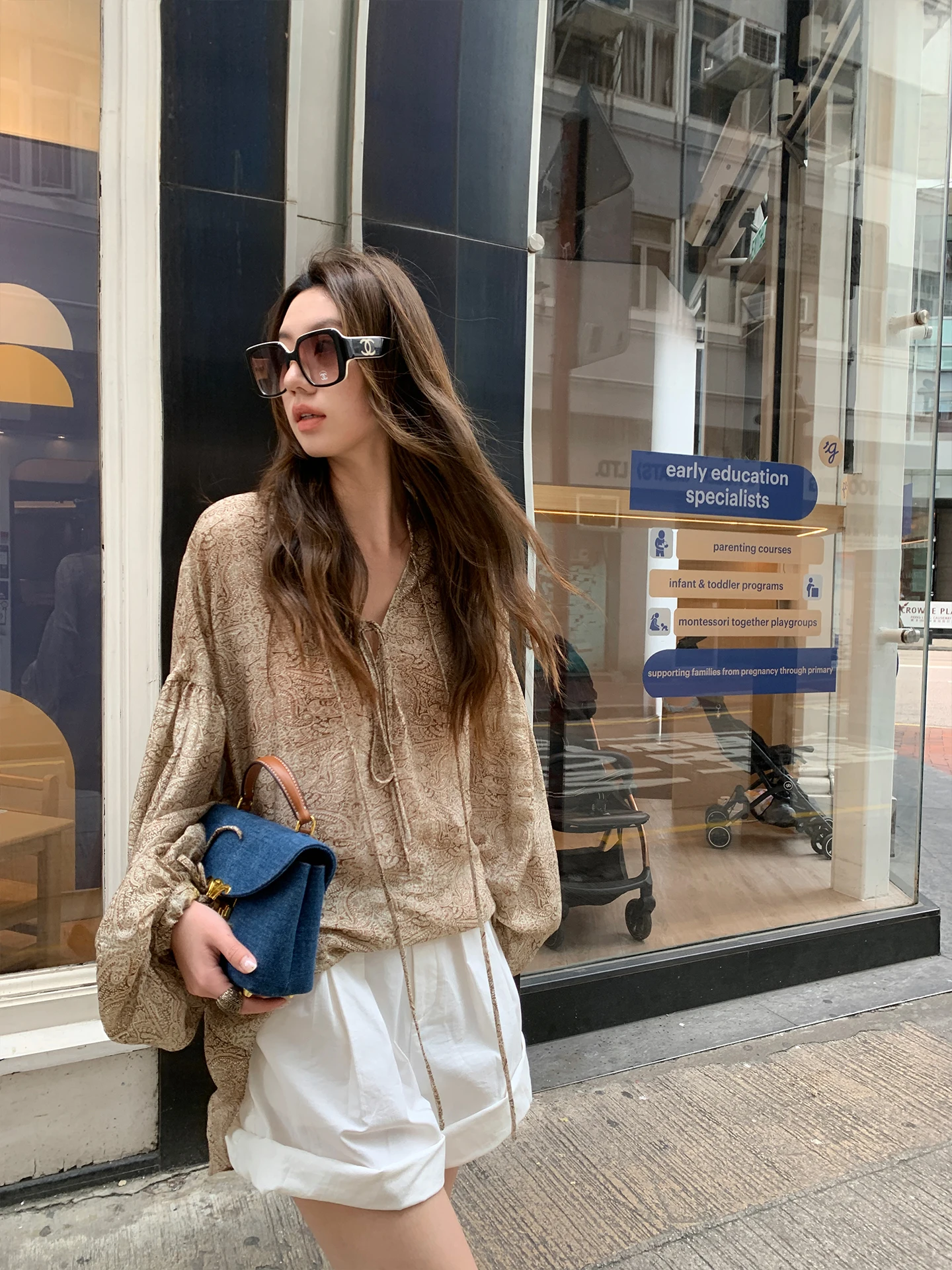 Gakee Official Flrown irt Women's Thin Design V-Ne Ele Sle Autumn New Arrival French Sle Loose Fit Long Sve
Gakee Official Flrown irt Women's Thin Design V-Ne Ele Sle Autumn New Arrival French Sle Loose Fit Long Sve