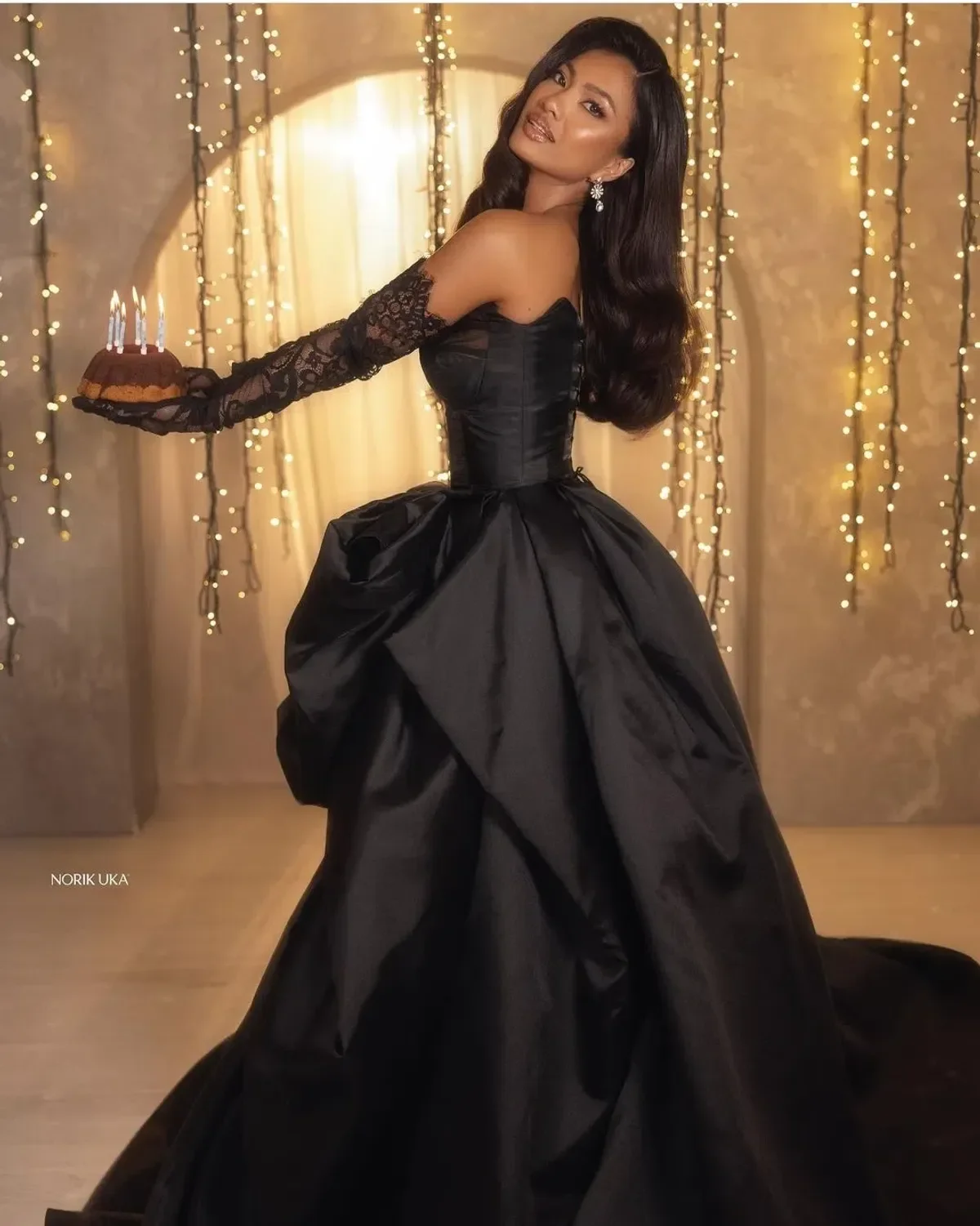 Elegant Satin Black Sweetheart A Line Evening Dress Thin Waist Pleated Side Split Sweep Train Formal Cocktail Prom Vestidos
Elegant Satin Black Sweetheart A Line Evening Dress Thin Waist Pleated Side Split Sweep Train Formal Cocktail Prom Vestidos
