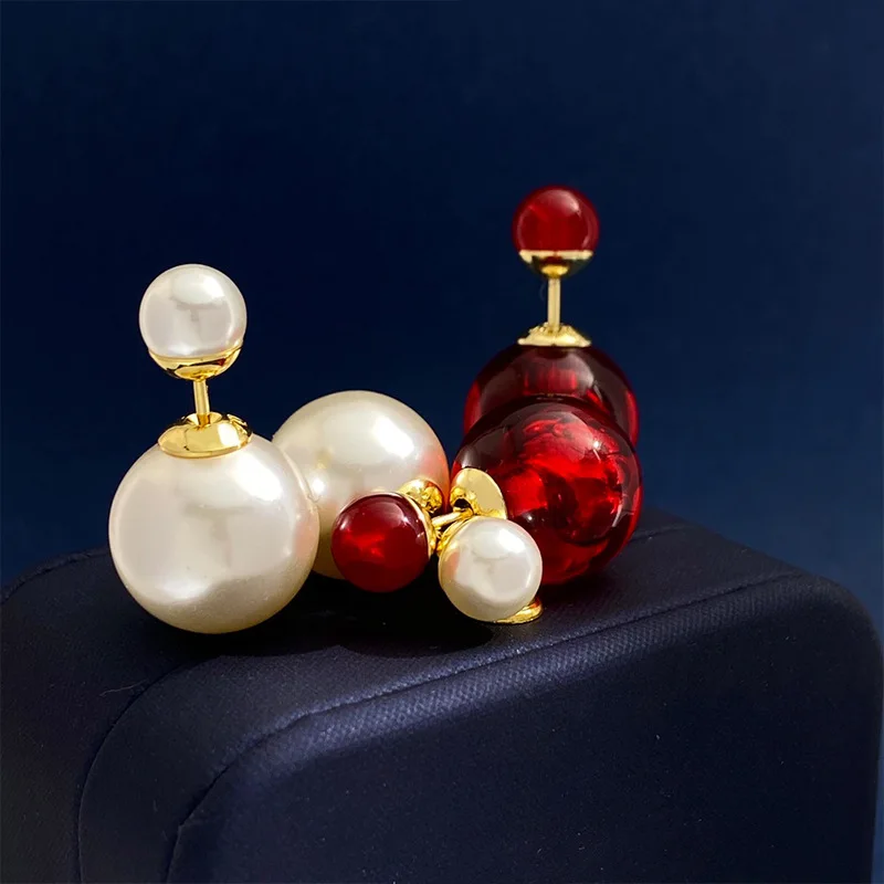 New double-sided size pearl craftsmanship earrings for women with simple temperament and personalized internet celebrity jewelry
New double-sided size pearl craftsmanship earrings for women with simple temperament and personalized internet celebrity jewelry