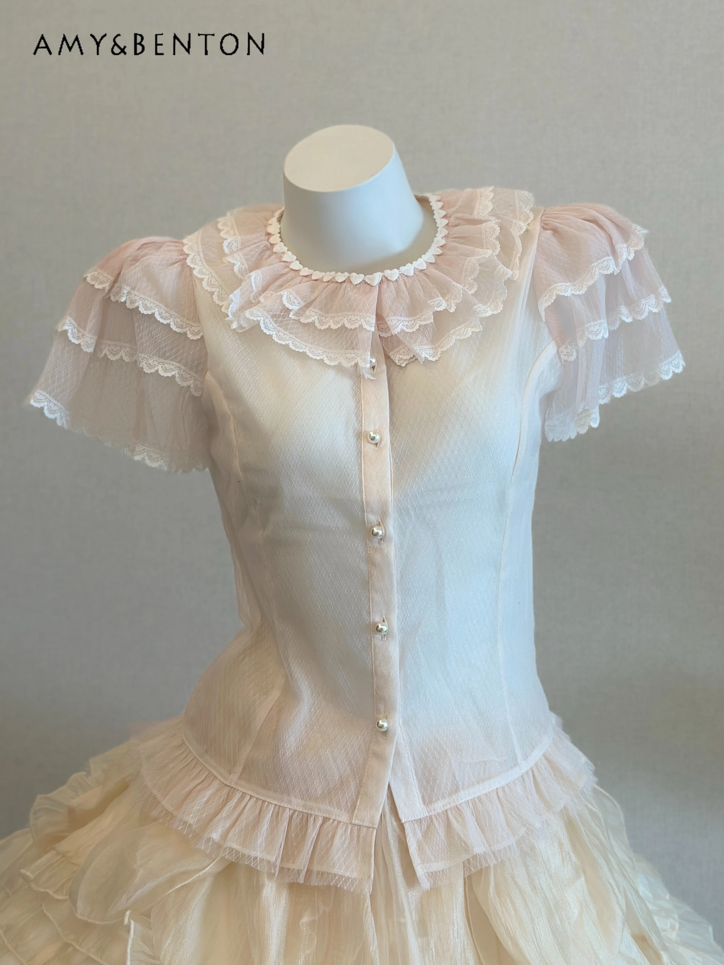 Sweet Girl All Match Lolita Shirts Cute Double-Layer Collar Short Sleeves Slim Blouse Women Summer Thin Kawaii Ruffled Camisas
Sweet Girl All Match Lolita Shirts Cute Double-Layer Collar Short Sleeves Slim Blouse Women Summer Thin Kawaii Ruffled Camisas