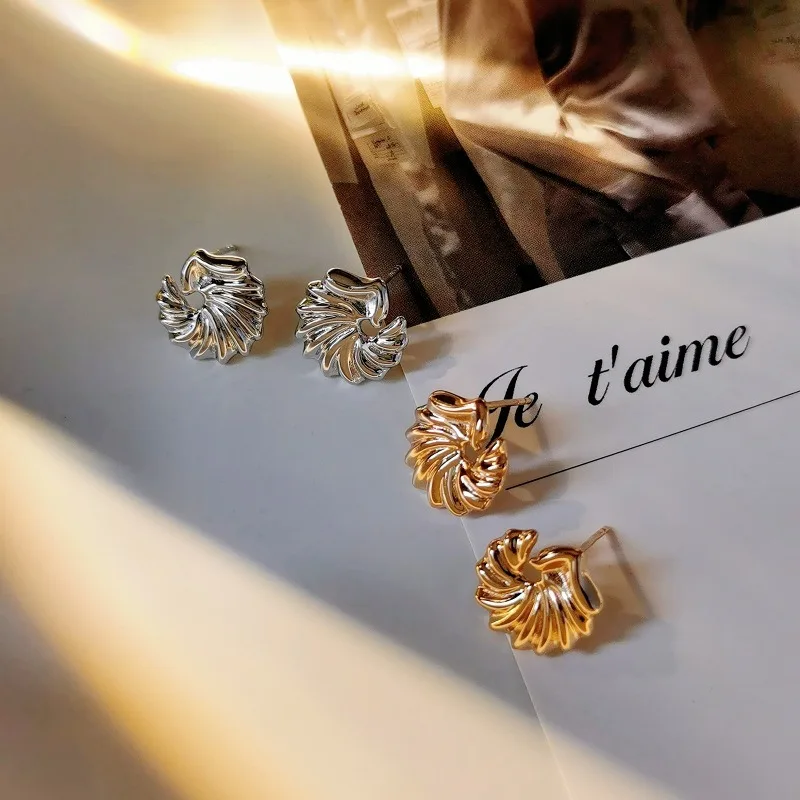925 light luxury retro style niche earrings full body sterling silver stud temperament all matching earrings texture
925 light luxury retro style niche earrings full body sterling silver stud temperament all matching earrings texture