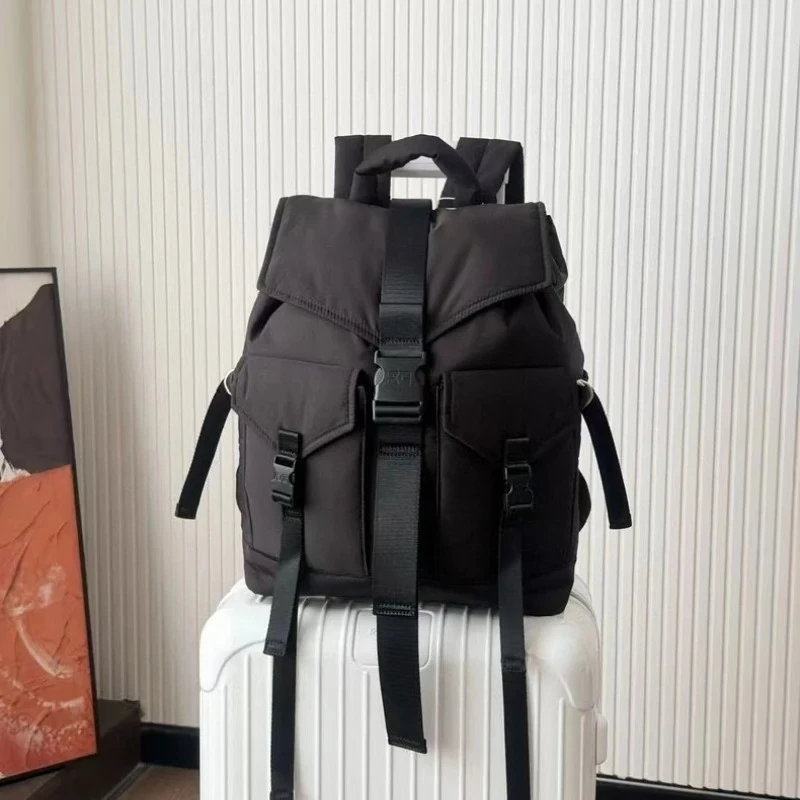 Original Light Luxury Women's Backpack Large Capacity Schoolbag Fashionable Light Travel Backpack Brand Backpackpack
Original Light Luxury Women's Backpack Large Capacity Schoolbag Fashionable Light Travel Backpack Brand Backpackpack
