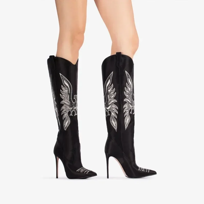 European and American Women's Fashion High Heels Pointed Western Denim Embroidery Thread Knee High Sleeve Rhinestone Boots
European and American Women's Fashion High Heels Pointed Western Denim Embroidery Thread Knee High Sleeve Rhinestone Boots