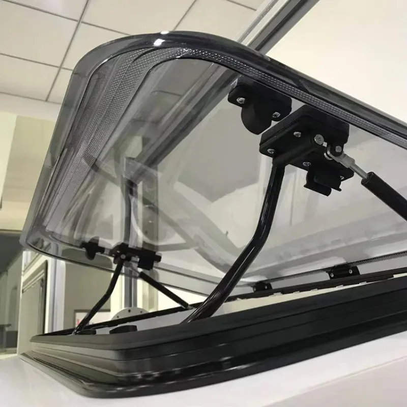 Hot Sale Aluminum Alloy RV Skylight Motorhome Roof Window 700*500mm Trailer Escape Skylight for Wholesale
Hot Sale Aluminum Alloy RV Skylight Motorhome Roof Window 700*500mm Trailer Escape Skylight for Wholesale