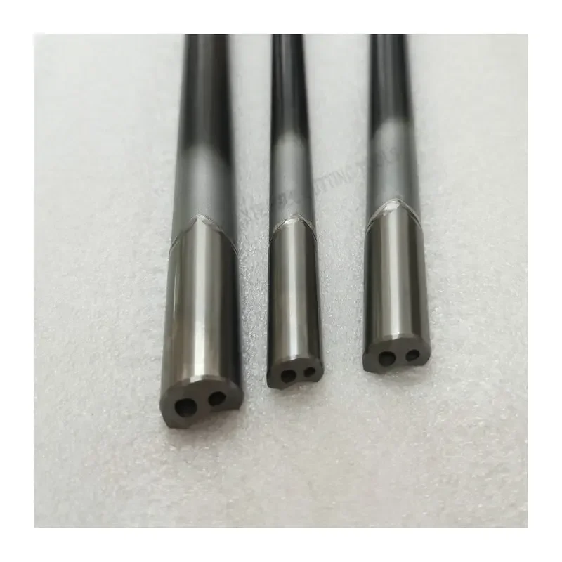 Depth Hole Gun Drill Bit D8.5-8.9mm, 300-390mm Overall Length Singel Flute Solid Carbide Tip Gun Drilling Tool Can Be Customized
Depth Hole Gun Drill Bit D8.5-8.9mm, 300-390mm Overall Length Singel Flute Solid Carbide Tip Gun Drilling Tool Can Be Customized