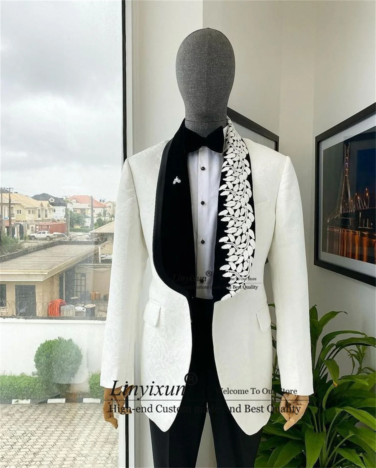 White Jacquard Wedding Suits For Men With Appliques Groom Wear Tuxedo 2 Pieces Sets Male Prom Blazers Pants Outfit Costume Homme
White Jacquard Wedding Suits For Men With Appliques Groom Wear Tuxedo 2 Pieces Sets Male Prom Blazers Pants Outfit Costume Homme