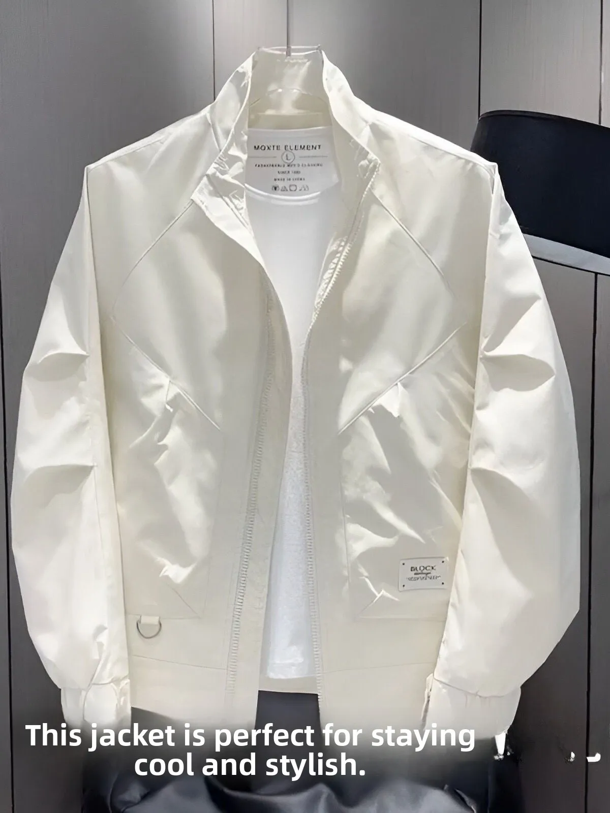 Повседневная мужская куртка с воротником-стойкой, модная универсальная свободная посадка, верхняя одежда Sle Faion для весенне-осенних металлических украшений
Повседневная мужская куртка с воротником-стойкой, модная универсальная свободная посадка, верхняя одежда Sle Faion для весенне-осенних металлических украшений