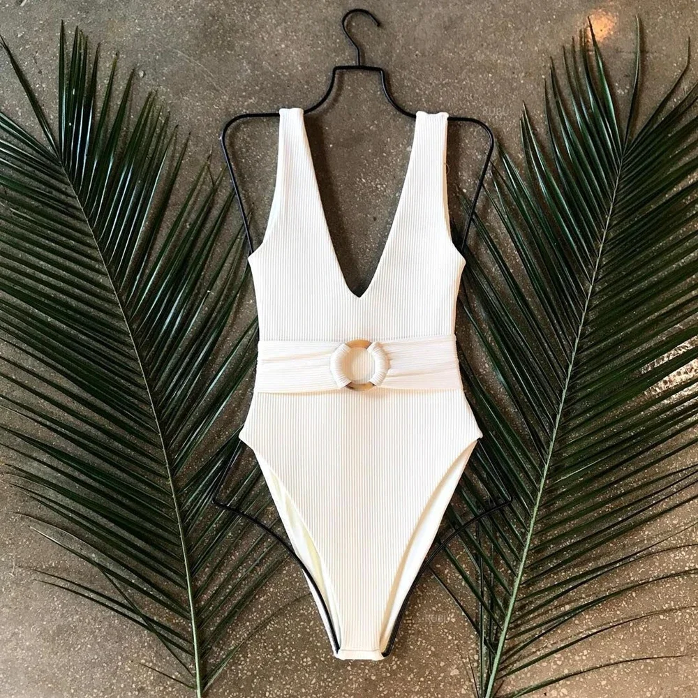 2025 Amber Belt One Piece Swimwear Women Beach Swimsuit Maillot Femme Monokini Biquini Maio Mujer Trikini Badpak Stroje Damskie
2025 Amber Belt One Piece Swimwear Women Beach Swimsuit Maillot Femme Monokini Biquini Maio Mujer Trikini Badpak Stroje Damskie
