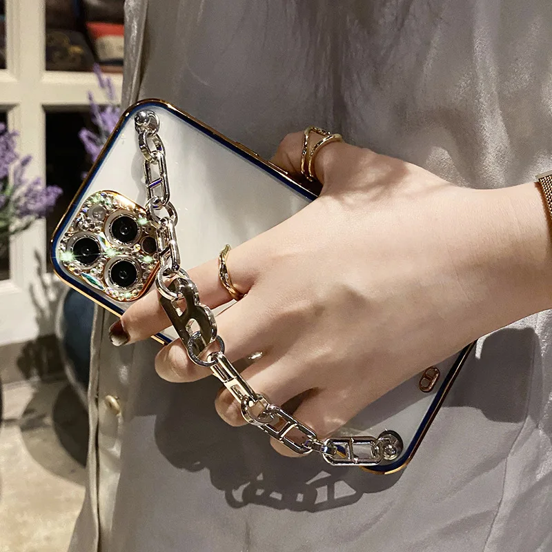 Fashion Rhinestone Lens Metal Chain Phone Case For iPhone 13 12 Pro Max Mini 11 Pro XS X XR 6S 7 8 Plus SE 2020 Coque
Fashion Rhinestone Lens Metal Chain Phone Case For iPhone 13 12 Pro Max Mini 11 Pro XS X XR 6S 7 8 Plus SE 2020 Coque