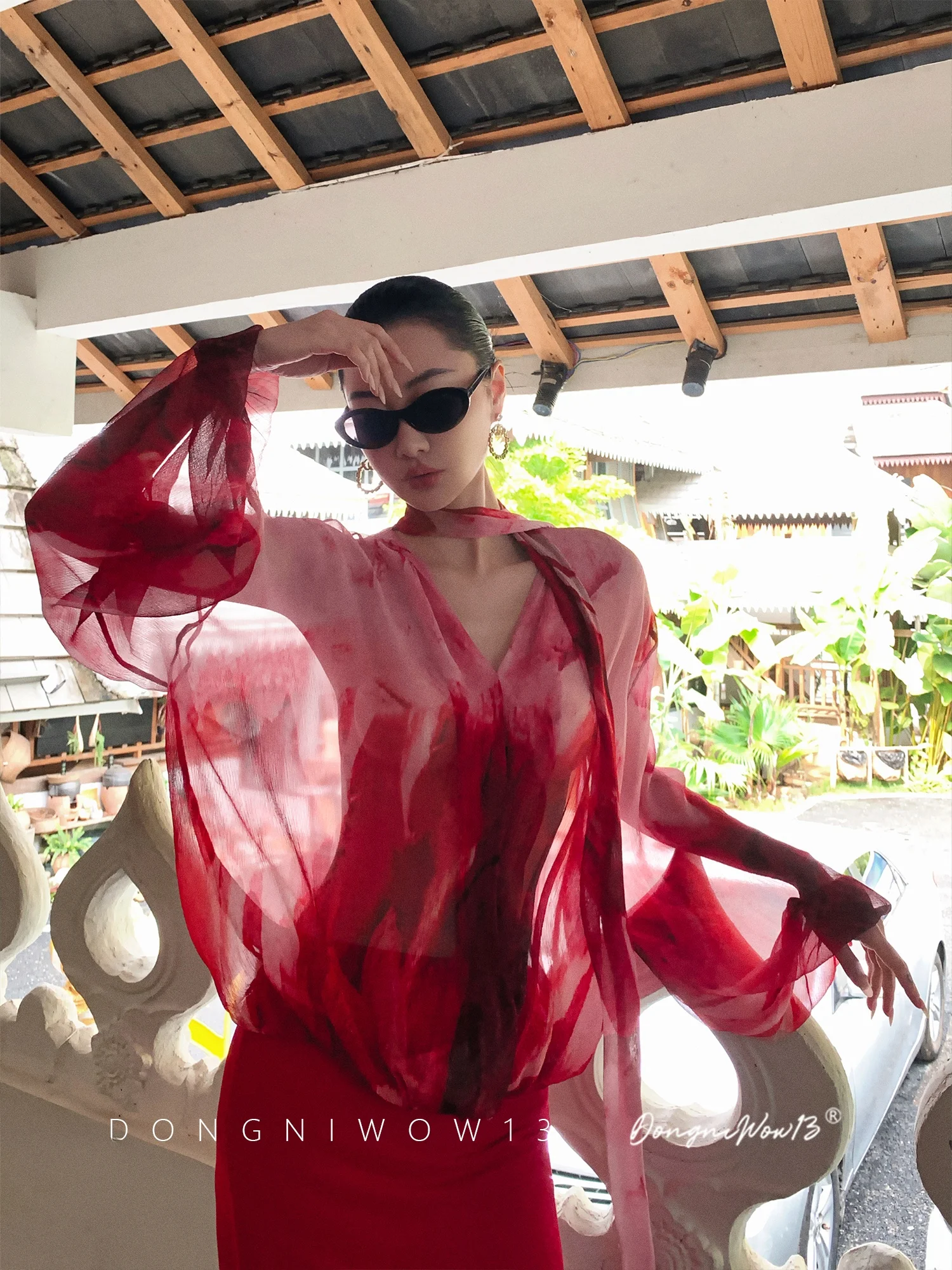 Женская шелковая рубашка DONGNIWOW13, красная, с градиентным принтом, рукавами-фонариками, драпированным V-образным вырезом, свободного кроя, элегантный стиль, длинный рукав, полиэстер
Женская шелковая рубашка DONGNIWOW13, красная, с градиентным принтом, рукавами-фонариками, драпированным V-образным вырезом, свободного кроя, элегантный стиль, длинный рукав, полиэстер