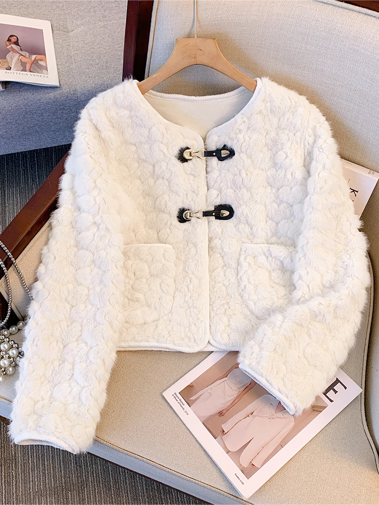 MiiiiX Elegant Short Soft Plush Berber Fleece Jacket Women's Thicken Coat Loose O-neck Outerwear 2024 Autumn New Female Clothes
MiiiiX Elegant Short Soft Plush Berber Fleece Jacket Women's Thicken Coat Loose O-neck Outerwear 2024 Autumn New Female Clothes