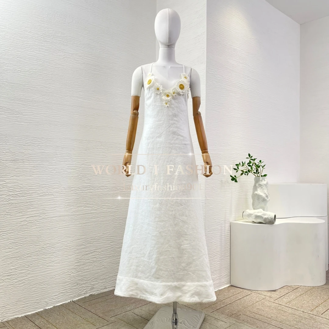 2025 High Quality White Sleeveless Backless Litter Yellow Flowers Appliqued Maxi Dress
2025 High Quality White Sleeveless Backless Litter Yellow Flowers Appliqued Maxi Dress