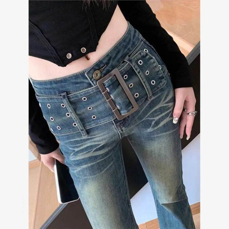 2026 Spring Autumn Female Low Waisted Jeans Women New American Retro Low Waist Design Belt Decoration Niche Flared Pants Jeans
2026 Spring Autumn Female Low Waisted Jeans Women New American Retro Low Waist Design Belt Decoration Niche Flared Pants Jeans