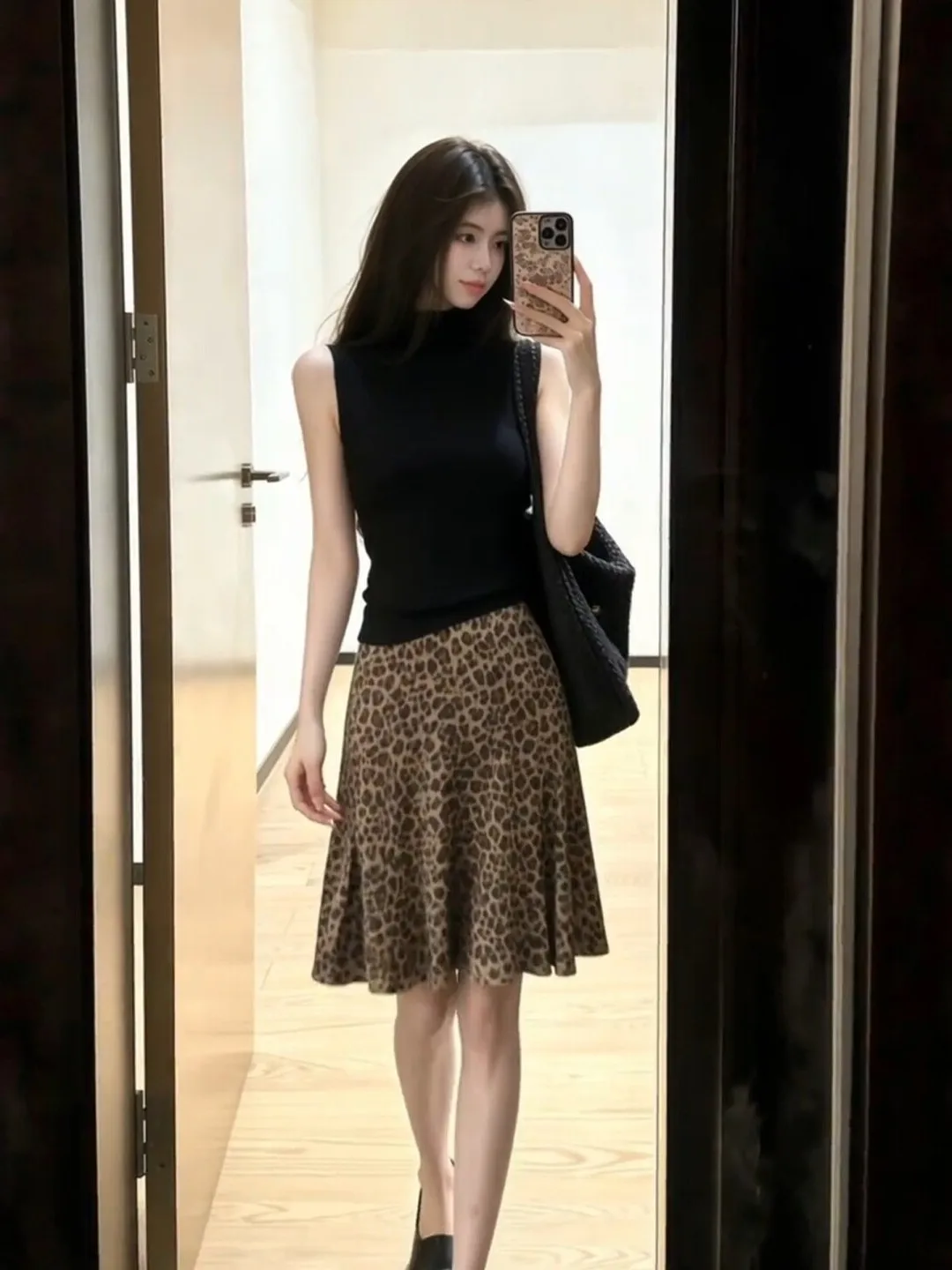 High Waist Leopard Print Skirt Set Women's Summer Slim Fit Sleeveless Vest Two Piece Set Breathable Casual Fashion
High Waist Leopard Print Skirt Set Women's Summer Slim Fit Sleeveless Vest Two Piece Set Breathable Casual Fashion