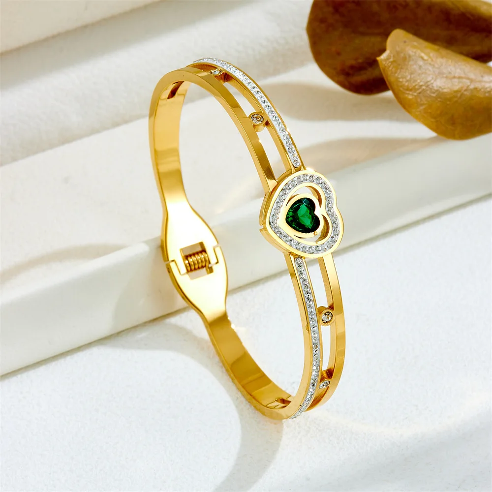 Wholesale 5pcs Mix Designs Stainless Steel Zircons Heart Cuff Bangle Titanium Cuban Chain Bracelets For Women Waterproof Jewelry
Wholesale 5pcs Mix Designs Stainless Steel Zircons Heart Cuff Bangle Titanium Cuban Chain Bracelets For Women Waterproof Jewelry
