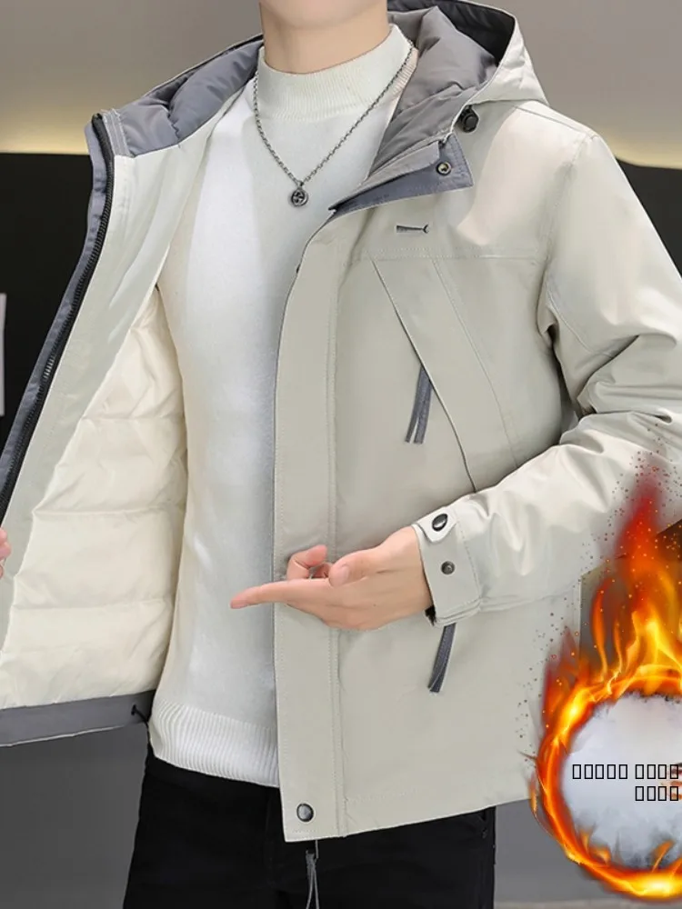 Модная мужская пуховая куртка 2025: Новая зимняя хлопковая одежда с флисовой подкладкой, утепленная, с капюшоном, ветрозащитная, теплая рабочая куртка-пальто
Модная мужская пуховая куртка 2025: Новая зимняя хлопковая одежда с флисовой подкладкой, утепленная, с капюшоном, ветрозащитная, теплая рабочая куртка-пальто